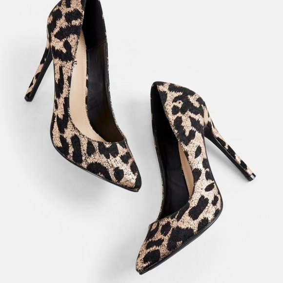 JustFab - Joda - Metallic Animal Print Pump - Picture 3 of 13
